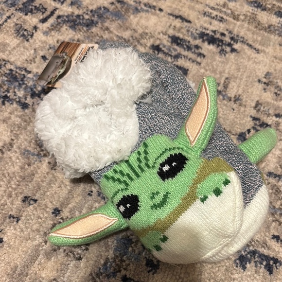 Star Wars Green and Gray Slippers - Picture 1 of 3